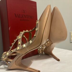 Valentino Rockstud Caged Patent Pumps Light Ivory
